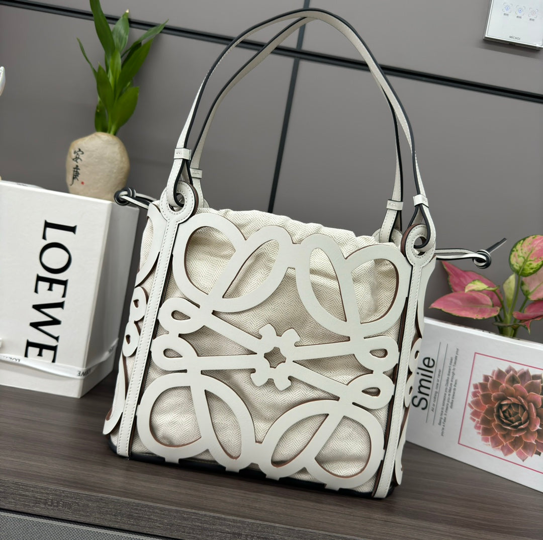 LOE 32 ANAGRAM CUT-OUT CROSSBODY IN WHITE CLASSIC CALFSKIN AND CANVAS