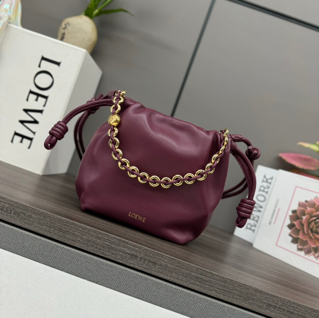 LOE 23 FLAMENCO PURSE BUCKET IN PLUM PURPLE LAMBSKIN