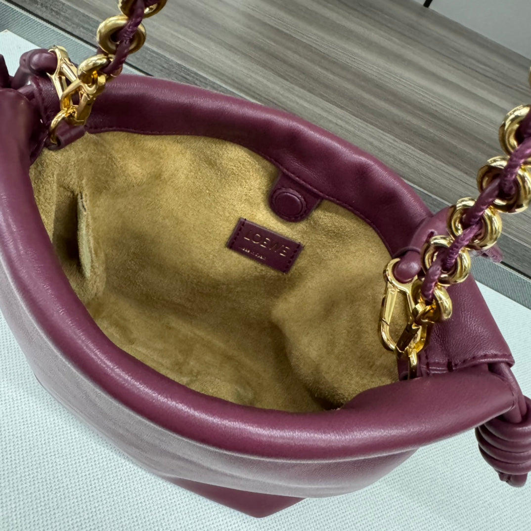 LOE 23 FLAMENCO PURSE BUCKET IN PLUM PURPLE LAMBSKIN