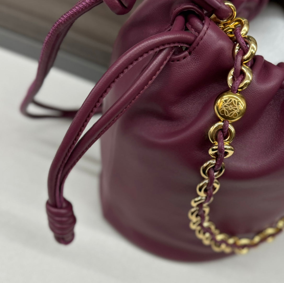 LOE 32 FLAMENCO PURSE BUCKET IN PLUM PURPLE LAMBSKIN