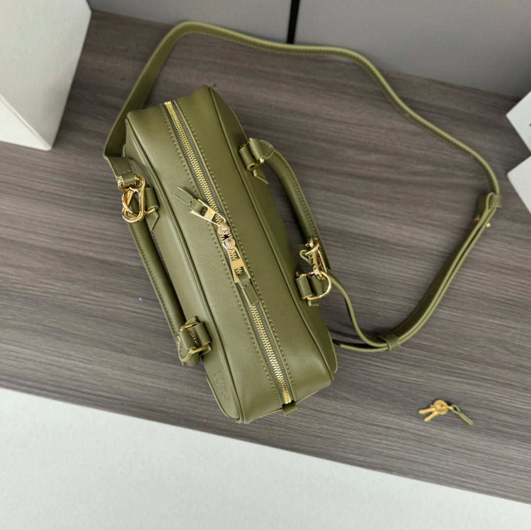 AMAZONA 23 CROPPED BAG IN OLIVE GREEN SOFT GRAINED CALFSKIN