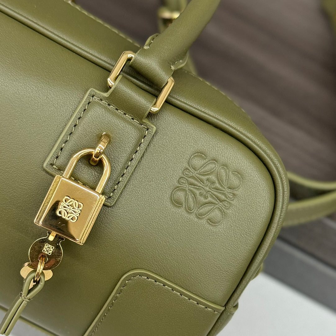 AMAZONA 23 CROPPED BAG IN OLIVE GREEN SOFT GRAINED CALFSKIN