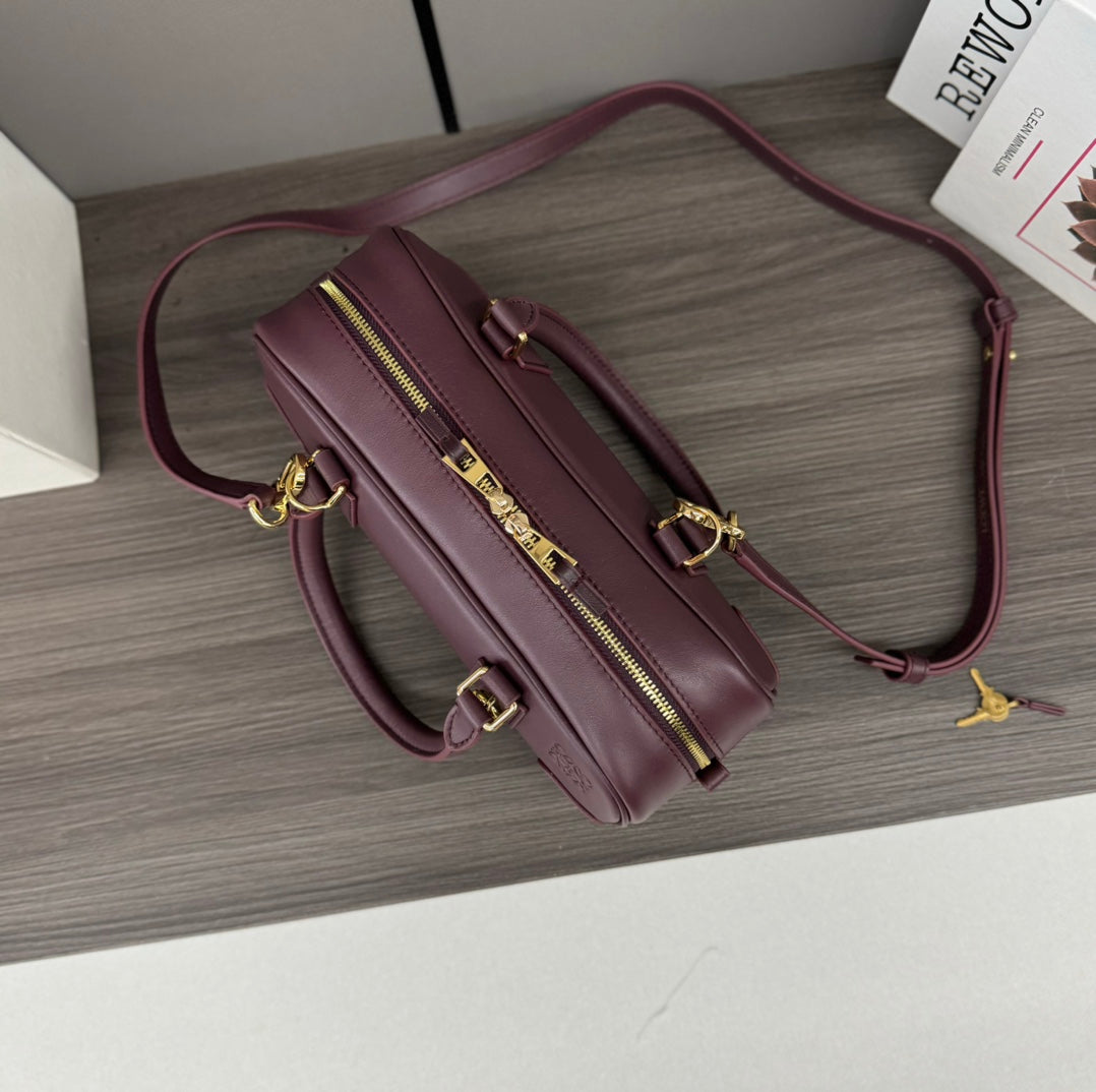 AMAZONA 23 CROPPED BAG IN SANGRIA PURPLE SOFT GRAINED CALFSKIN