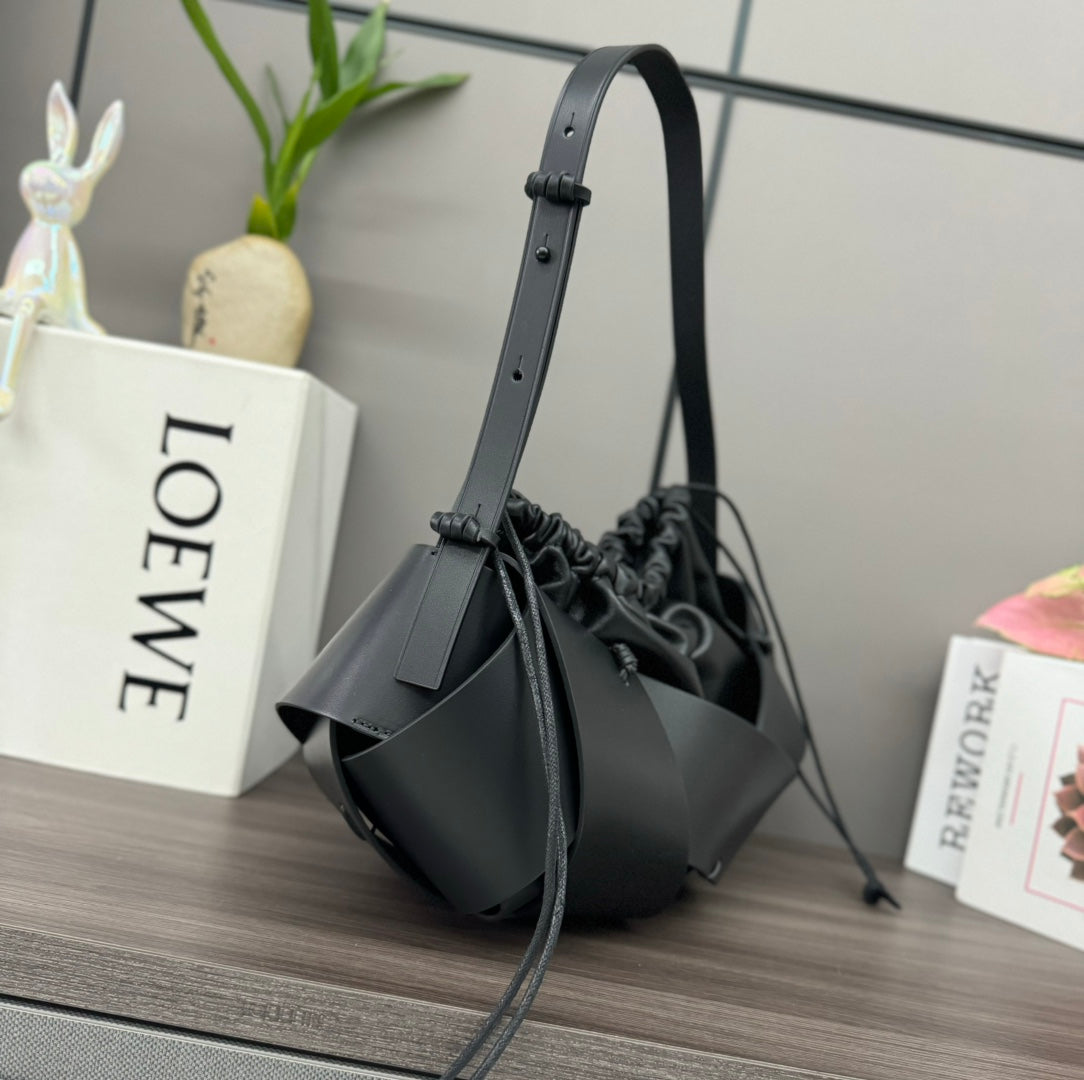 LOE INTERLACED HOBO 38 BAG IN BLACK CALFSKIN