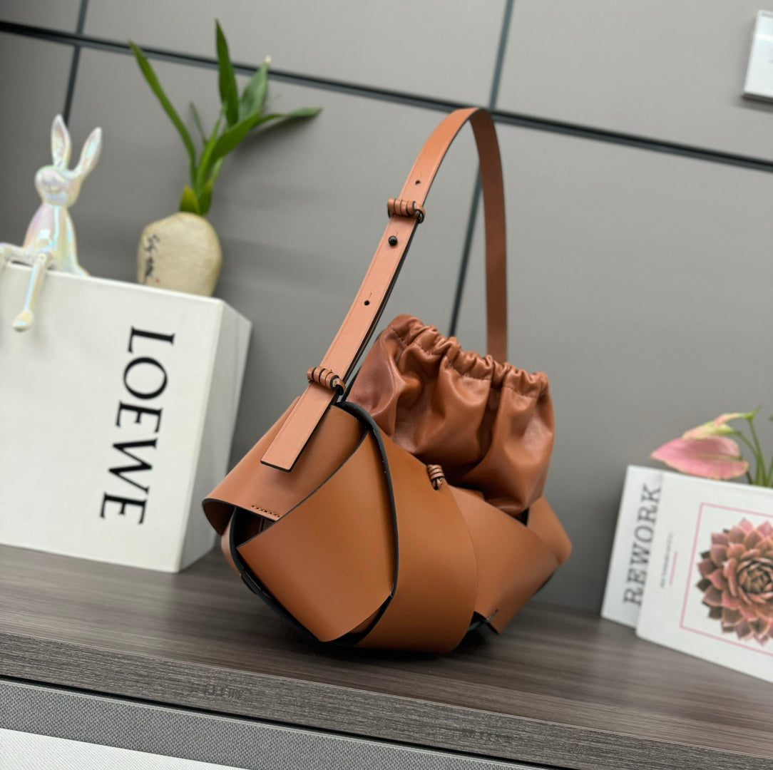 LOE INTERLACED HOBO 38 BAG IN BRONZE BROWN CALFSKIN