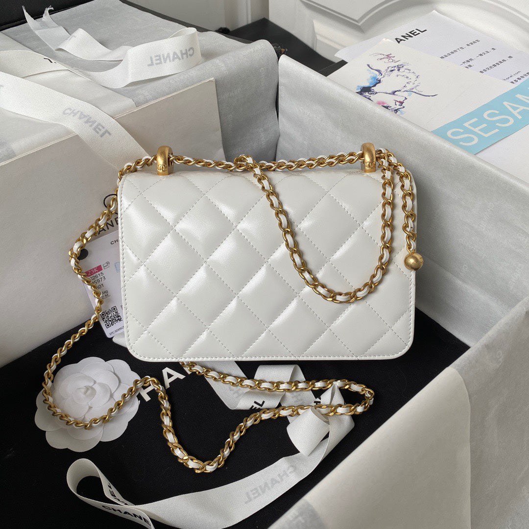 MINI FLAP BAG 19 IN WHITE CALFSKIN WITH DOUBLE GOLD BALL