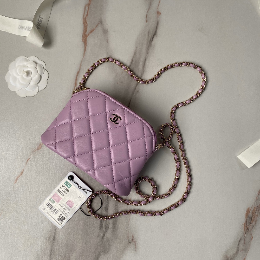 CC 16 CLASSIC CLUTCH WITH STRAP BAG IN LIGHT PURPLE LAMBSKIN