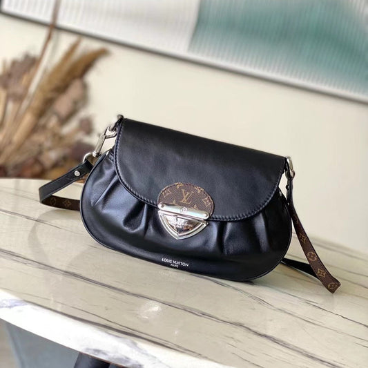 SUNSET VIBE 27 IN BLACK LAMBSKIN AND MONOGRAM CANVAS SILVER BUCKLE