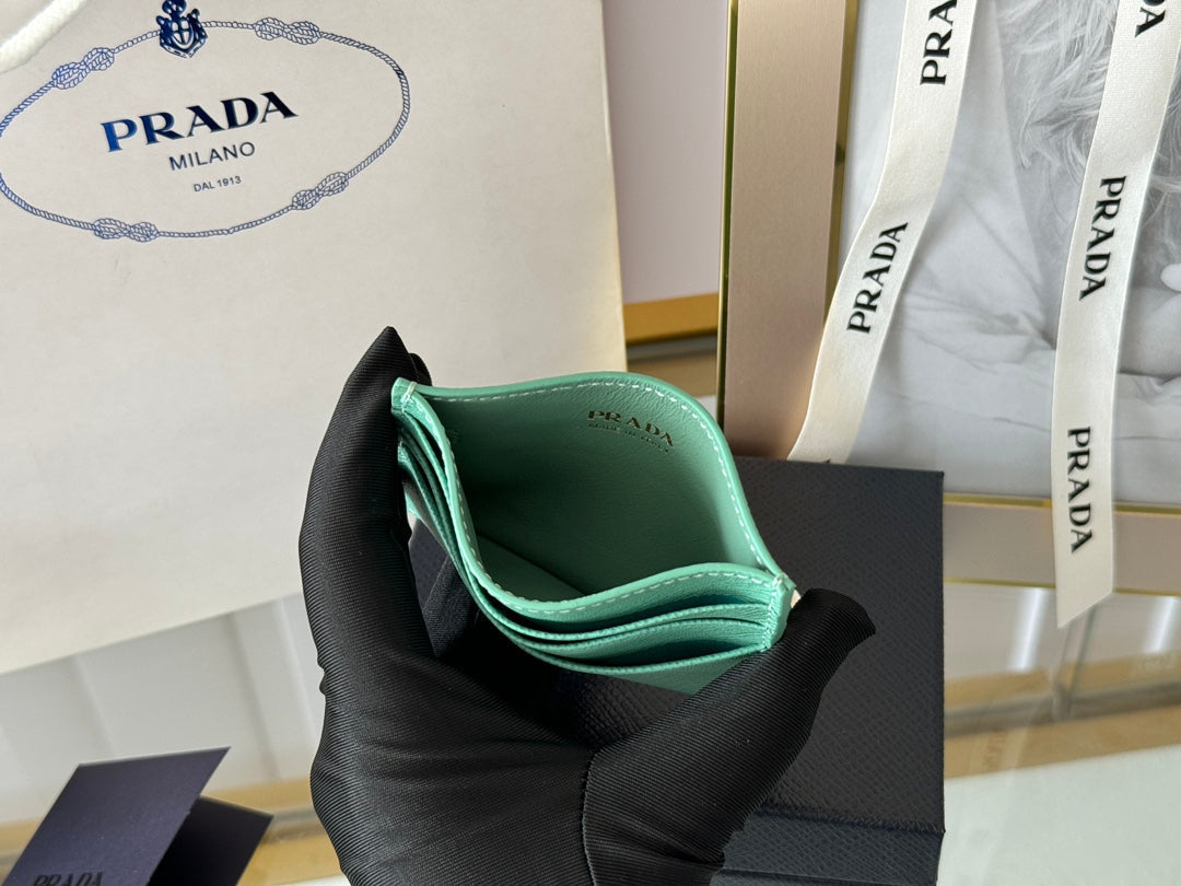 PRA 10 CARD HOLDER IN SEAFOAM GREEN CALFSKIN