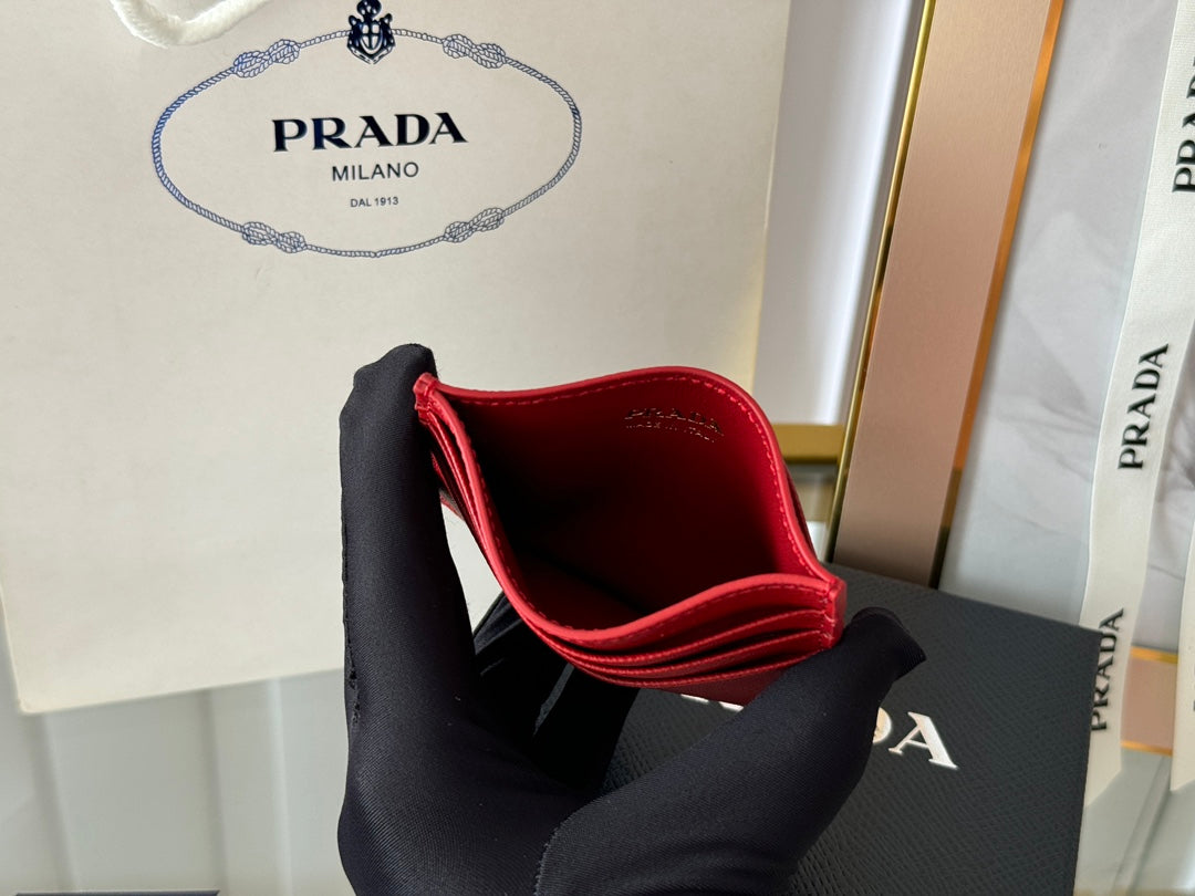 PRA 10 CARD HOLDER IN CHERRY RED CALFSKIN