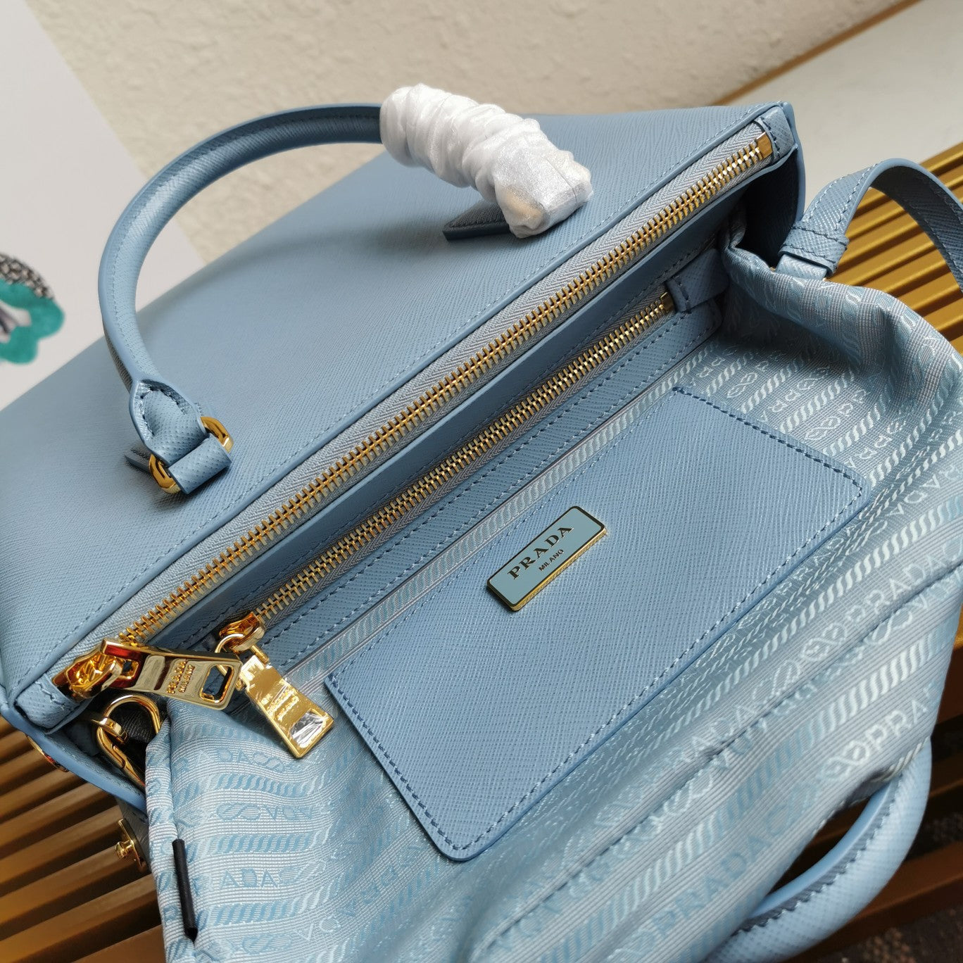 PRA GALLERIA 28 BAG IN SAPPHIRE BLUE SAFFIANO LEATHER