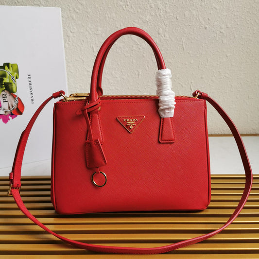 PRA GALLERIA 28 BAG IN CHERRY RED SAFFIANO LEATHER