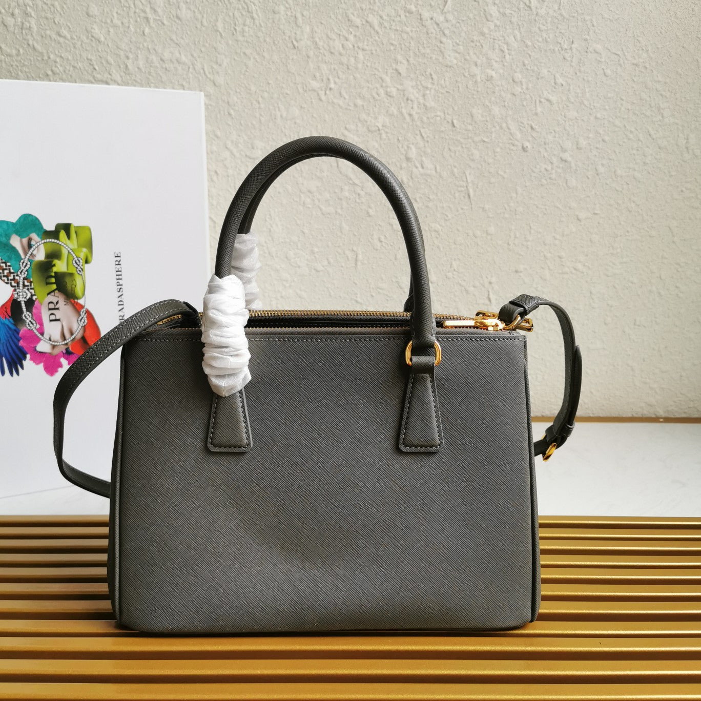 PRA GALLERIA 28 BAG IN DARK GREY SAFFIANO LEATHER