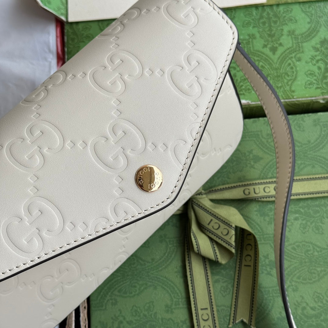 SUPER MINI SHOULDER BAG 21 IN WHITE EMBOSSED CALFSKIN