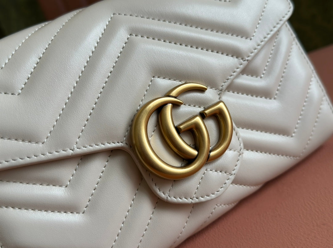 MARMONT SMALL SHOULDER BAG 20 IN WHITE LAMBSKIN GOLD HARDWARE