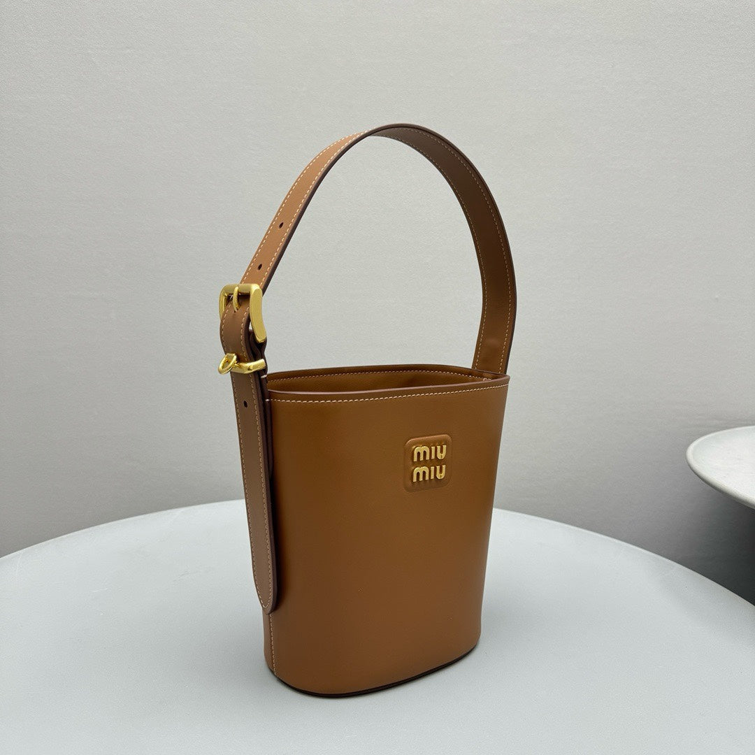 BUCKET BAG 20 IN BROWN CALFSKIN