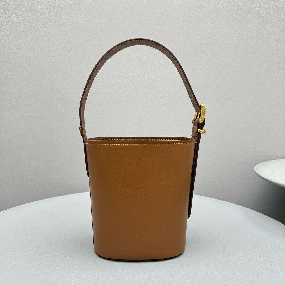 BUCKET BAG 20 IN BROWN CALFSKIN