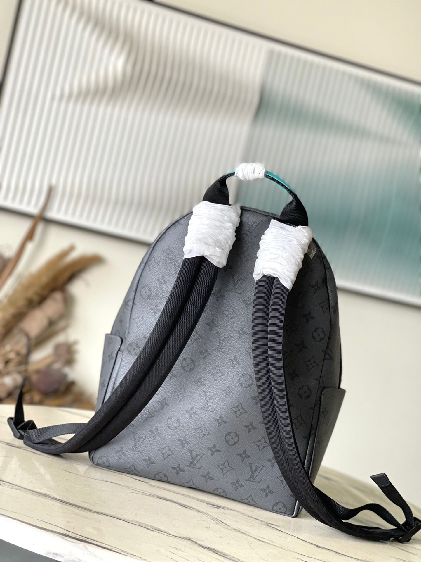 DISCOVERY BACKPACK PM 38 IN GUN METAL MONOGRAM ECLIPSE CANVAS