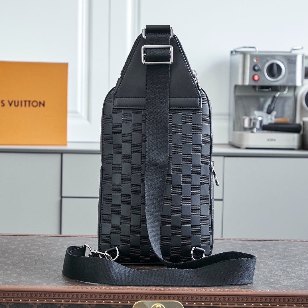 AVENUE SLINGBAG 31 IN BLACK DAMIER INFINI CALFSKIN