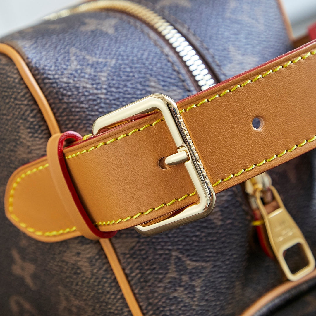 LOCKER DOPP KIT 23 IN BROWN MONOGRAM DUST CANVAS