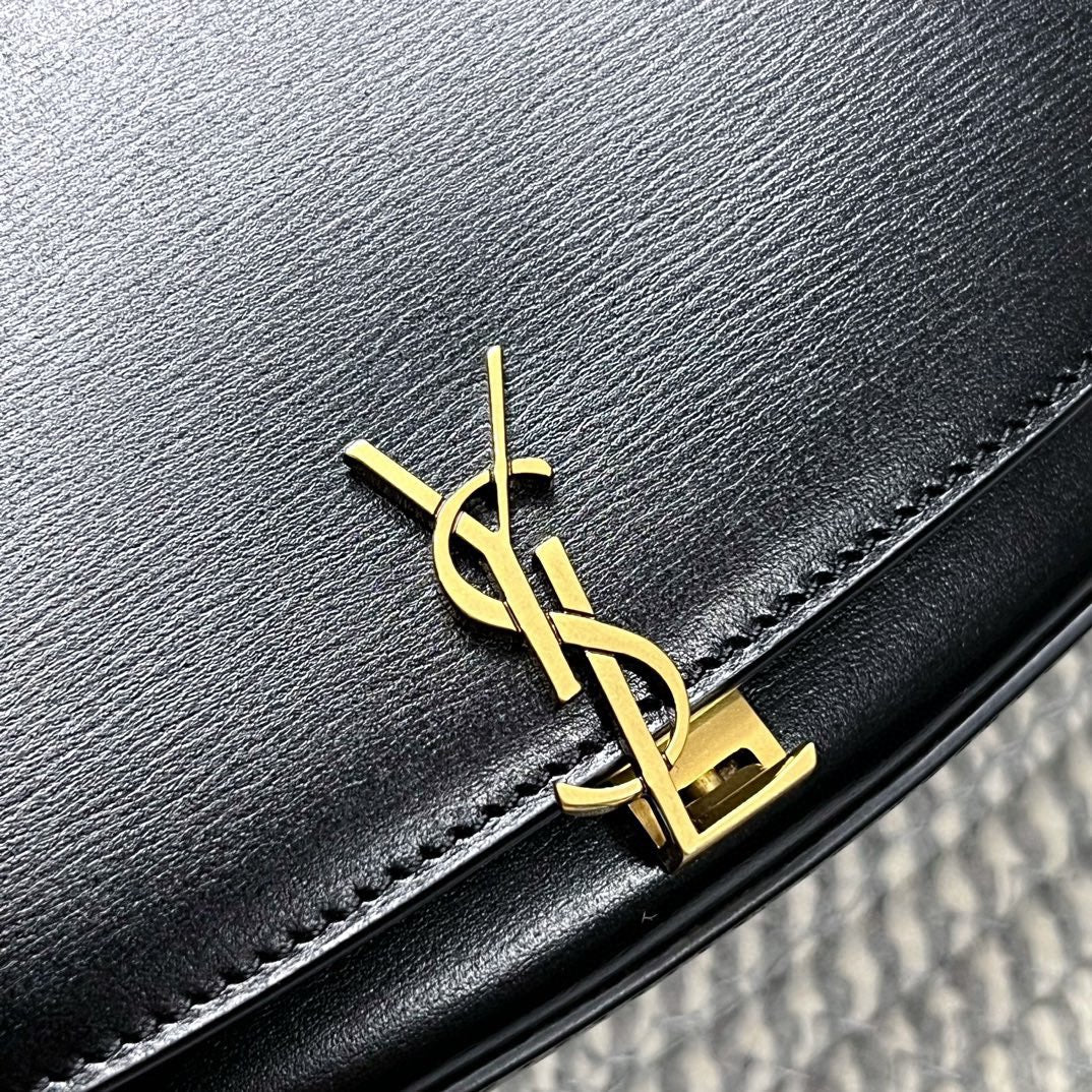 VOLTAIRE IN BOX 21 IN BLACK CALFSKIN GOLD LOGO