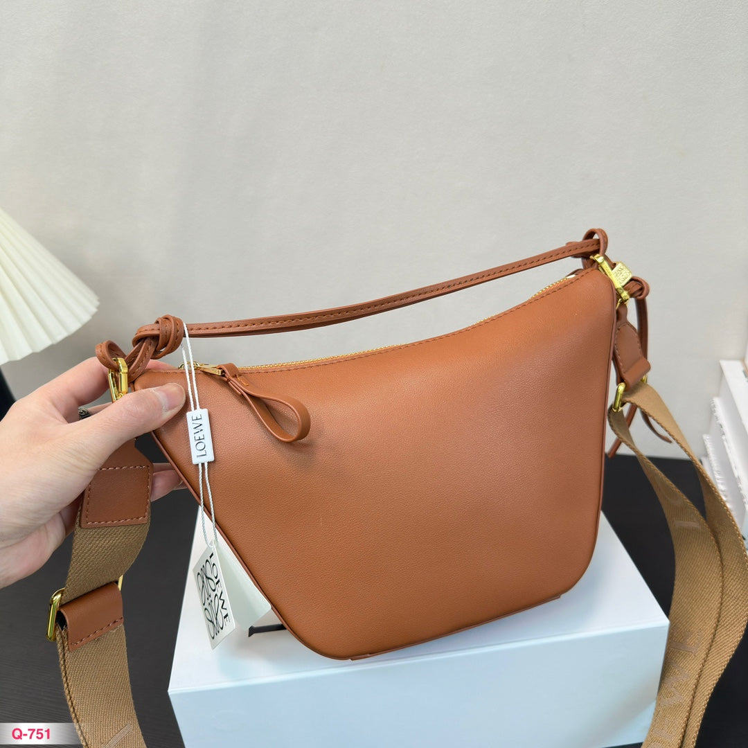 LOE MINI 27 HAMMOCK HOBO BAG IN TAN CLASSIC CALFSKIN