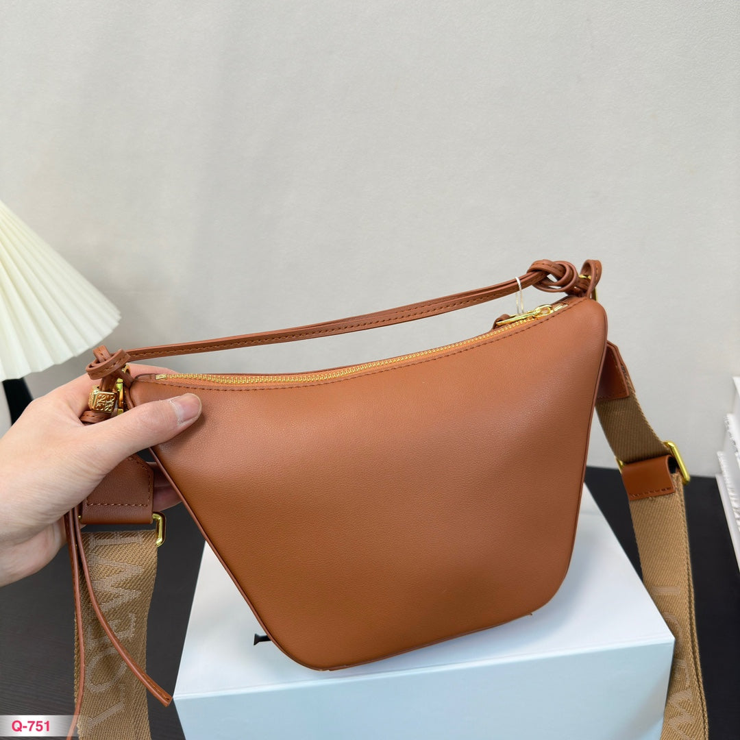 LOE MINI 27 HAMMOCK HOBO BAG IN TAN CLASSIC CALFSKIN