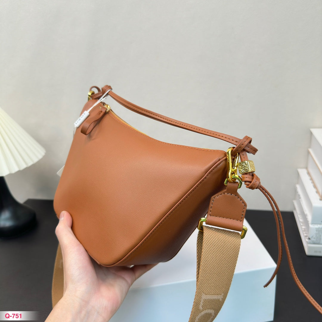 LOE MINI 27 HAMMOCK HOBO BAG IN TAN CLASSIC CALFSKIN