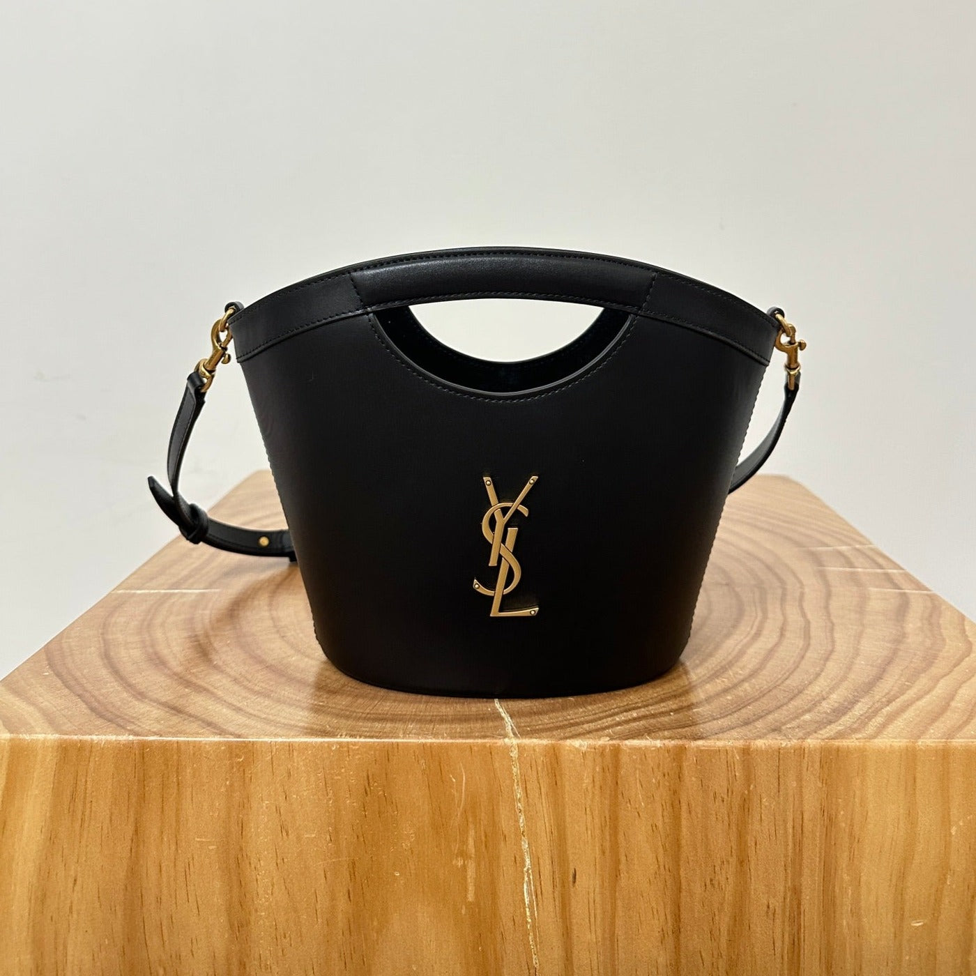 MINI 29 BLACK SOLF CALFSKIN BASKET BAG