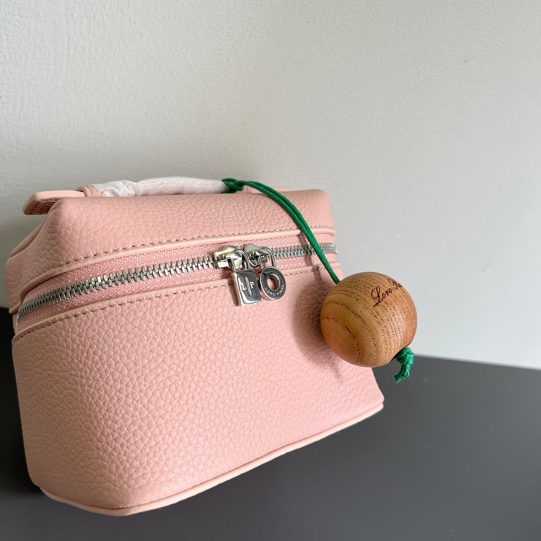 EXTRA POCKET L12 IN PINK PASTEL CALFSKIN WITH SILVER HARDWARE