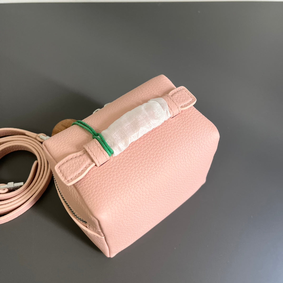 EXTRA POCKET L12 IN PINK PASTEL CALFSKIN WITH SILVER HARDWARE