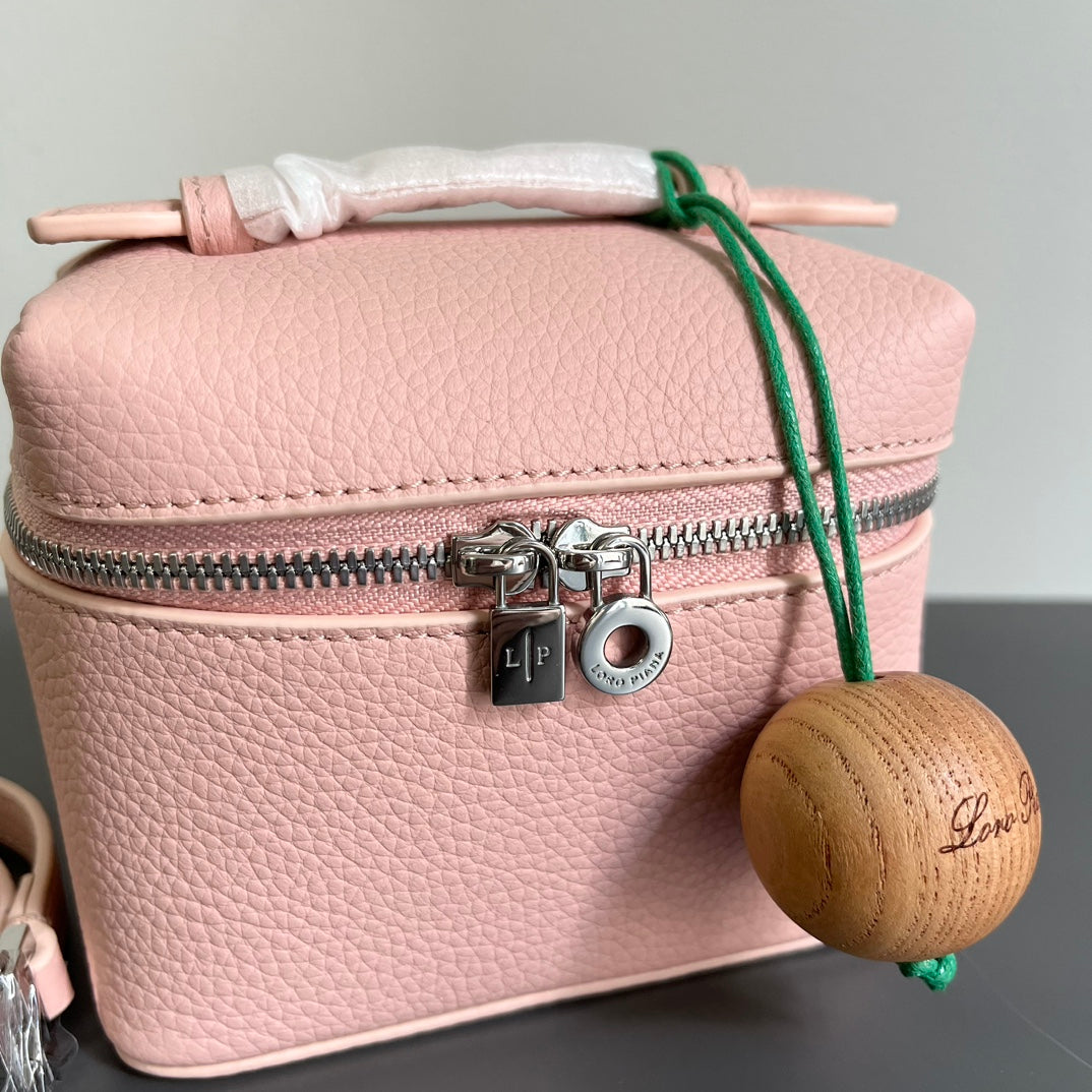 EXTRA POCKET L12 IN PINK PASTEL CALFSKIN WITH SILVER HARDWARE