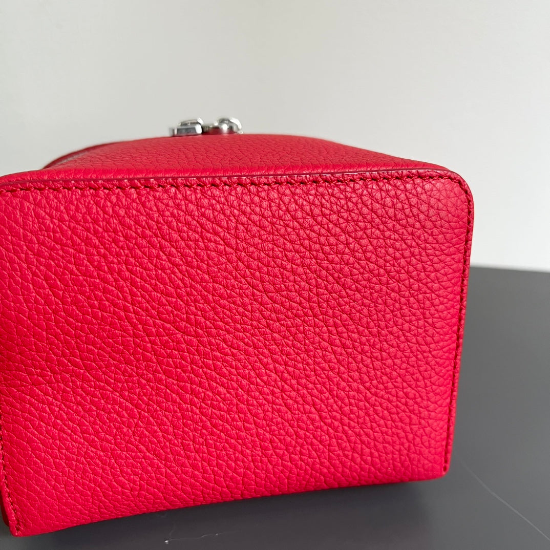 EXTRA POCKET L12 IN CRIMSON RED CALFSKIN WITH SILVER HARDWARE