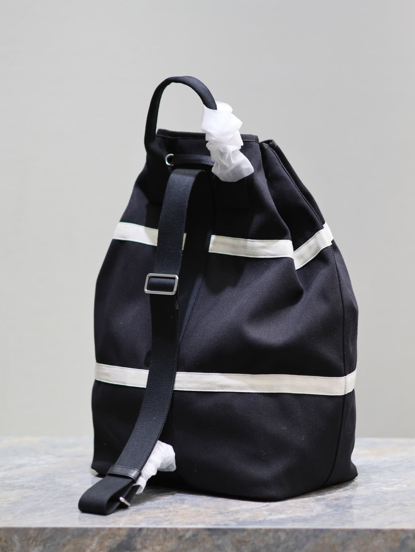 RIVE GAUCHE BACKPACK 49 IN BLACK MIX WHITE CANVAS