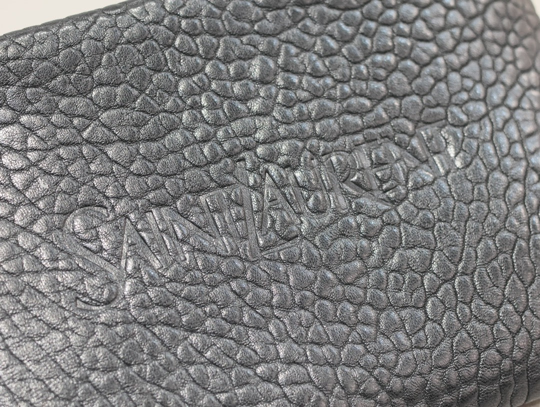 POUCH WITH ELEPHANT TEXTURE 23 IN BLACK LAMBSKIN LOGO EMBOSSED