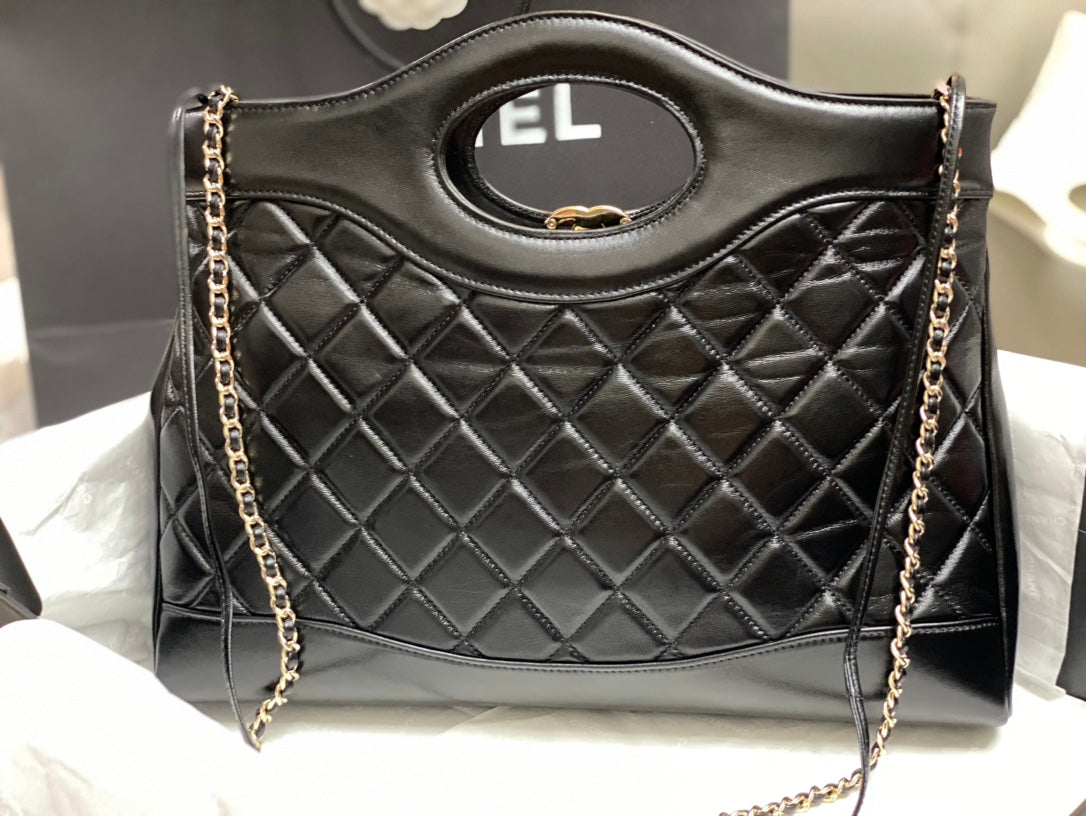 CC 39 LARGE SHOPPING BAG IN BLACK CALFSKIN