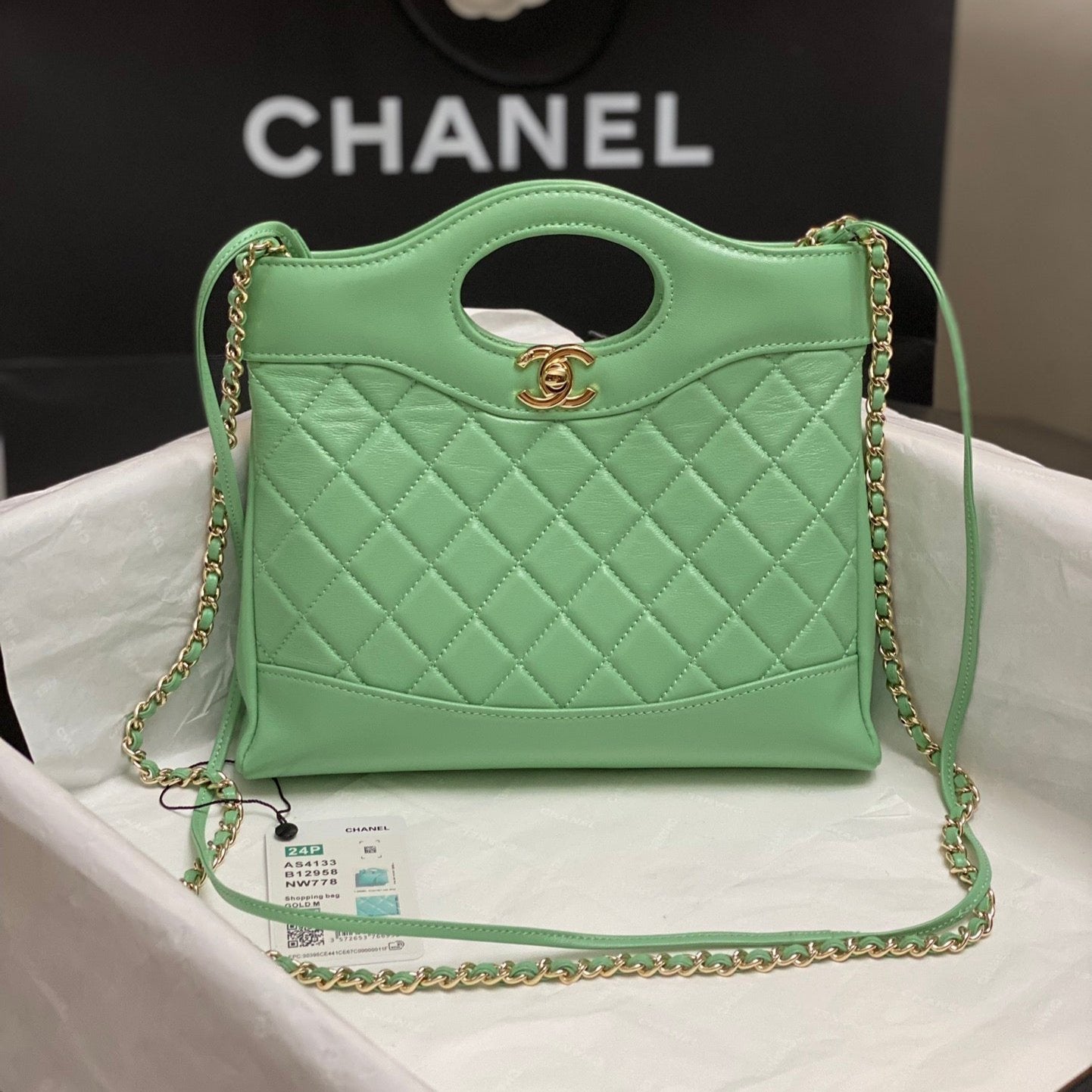 CC MINI 23 SHOPPING BAG IN GREEN MINT CALFSKIN