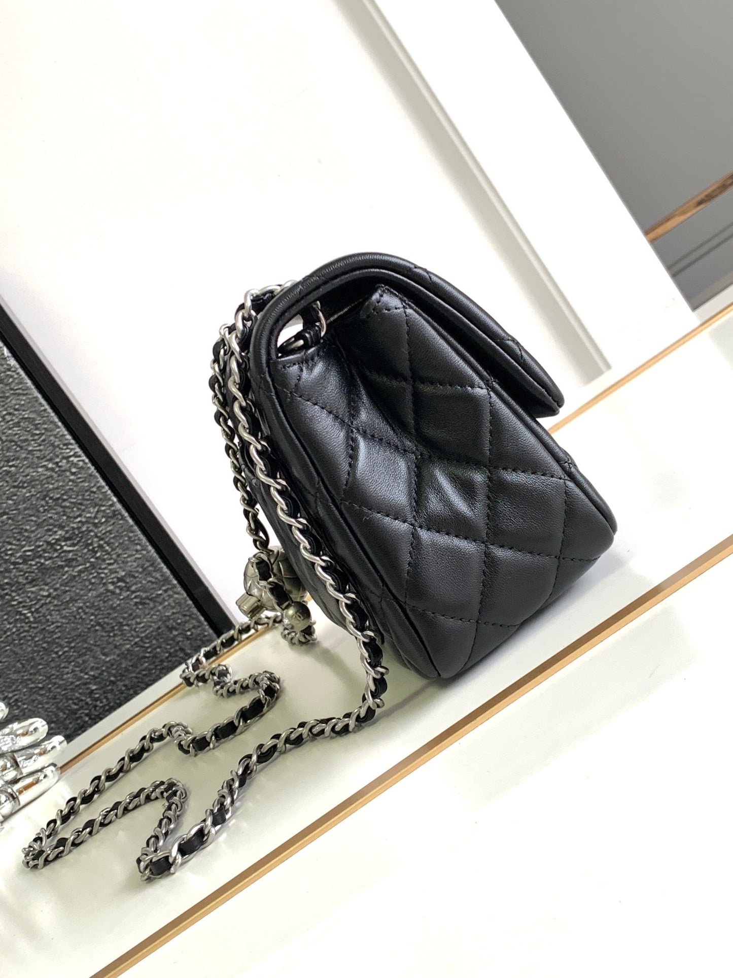 CC SMALL 17 FLAP BAG IN BLACK CALFSKIN