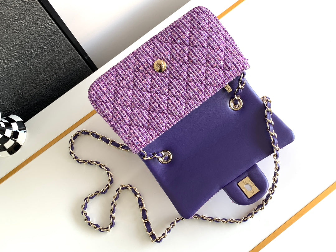 CC CLASSIC 20 HANDBAG IN LIGHT PURPLE WOOL TWEED