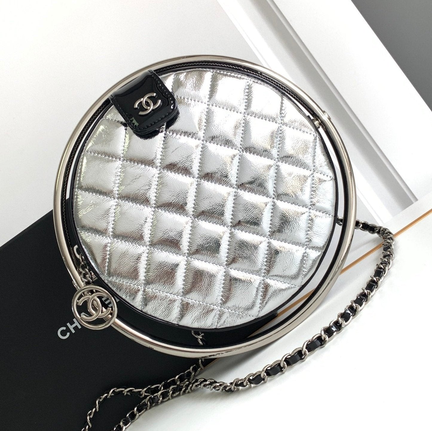 CC 22 EARTH GLOBE ORB CHAIN BAG IN SILVER CALFSKIN