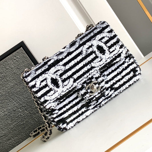 CC 21 EVENING PARTY BAG IN BLACK MIX WHITE WOOL TWEED