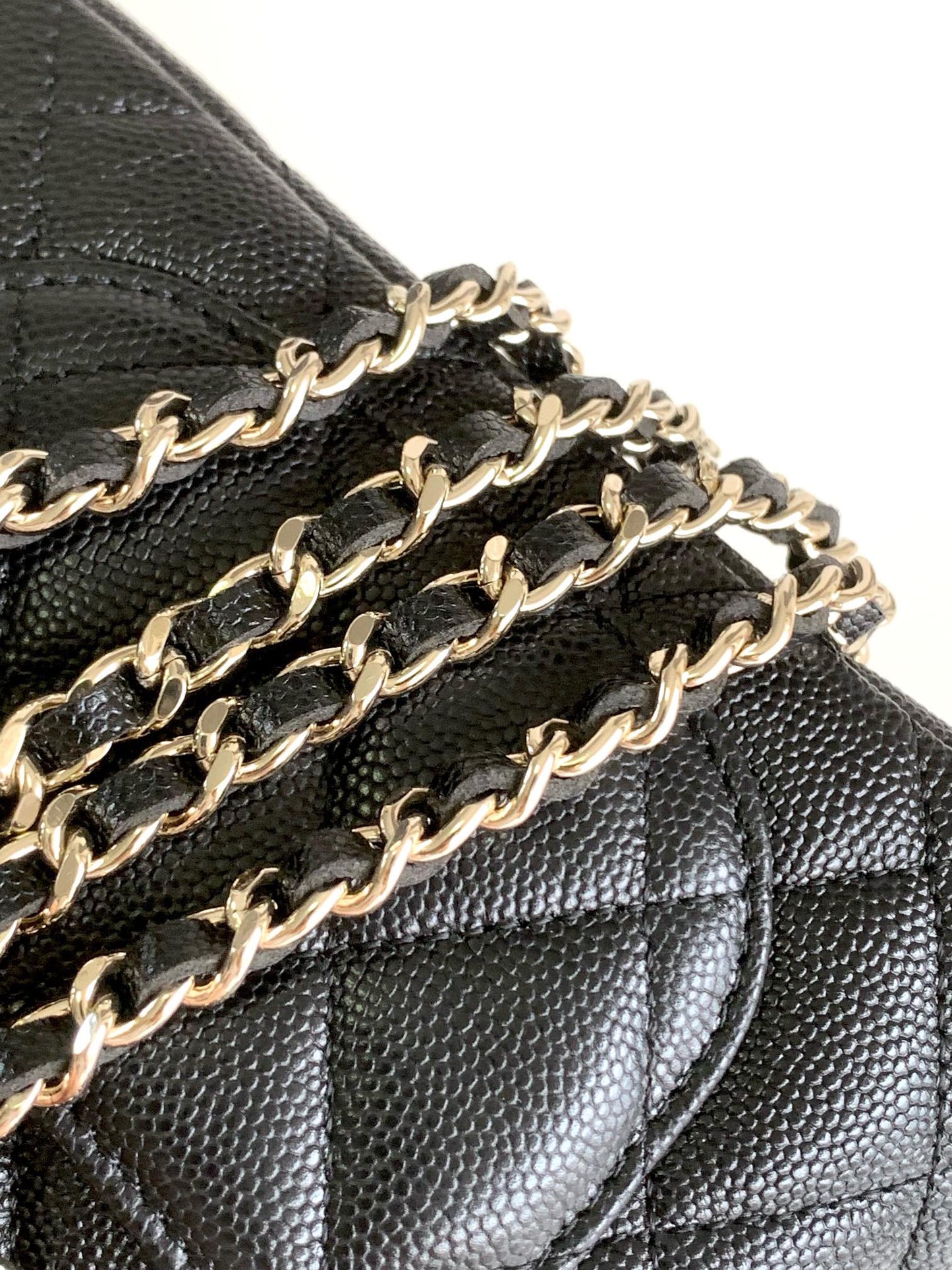 CC MINI 16 CAVIAR CLUTCH IN BLACK CALFSKIN