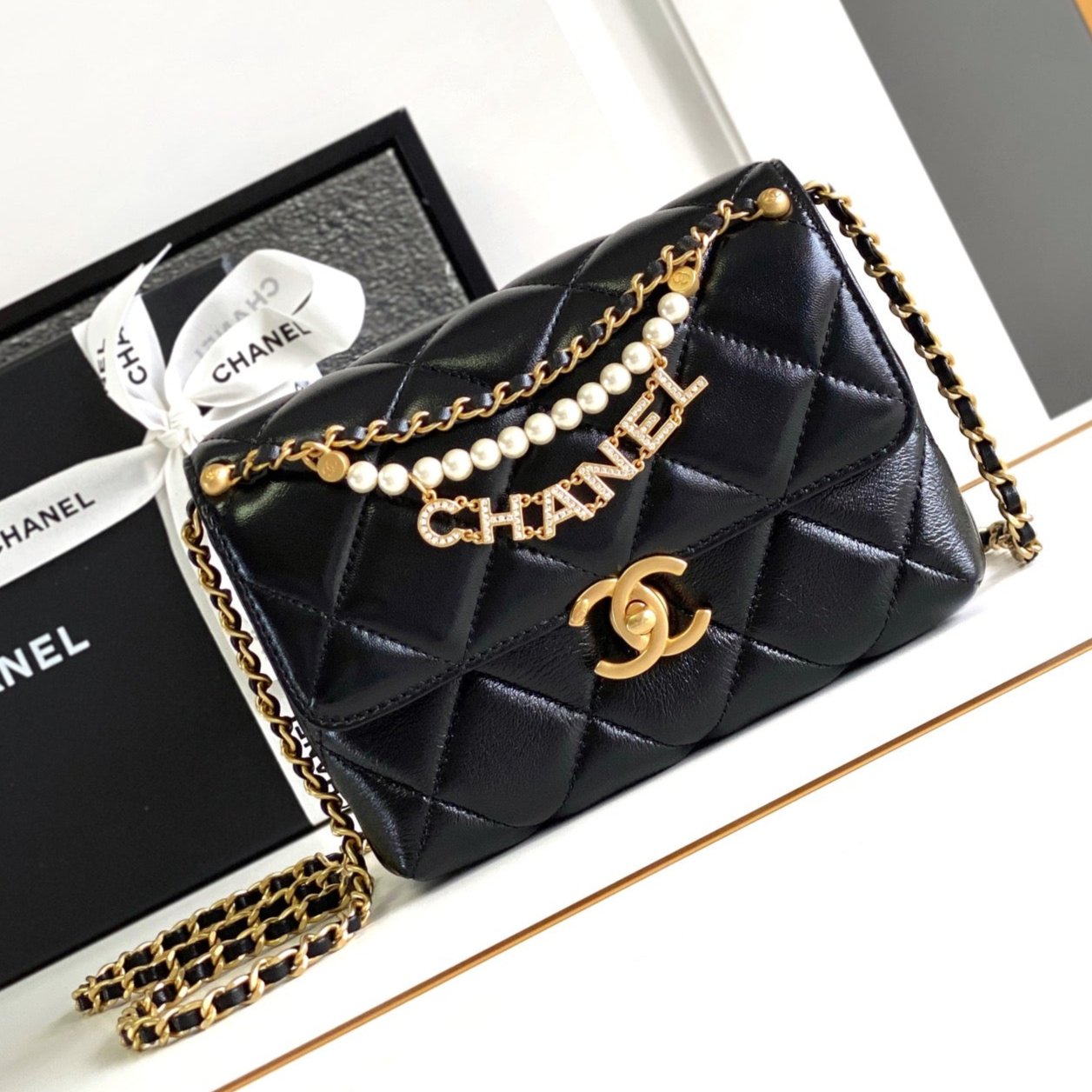 CC MINI 20 FLAP BAG IN BLACK LAMBSKIN GOLD HARDWARE