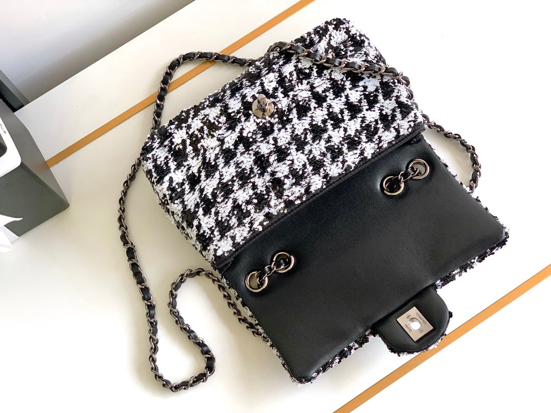 CC 21 EVENING BAG IN BLACK MIX WHITE WOOL TWEED