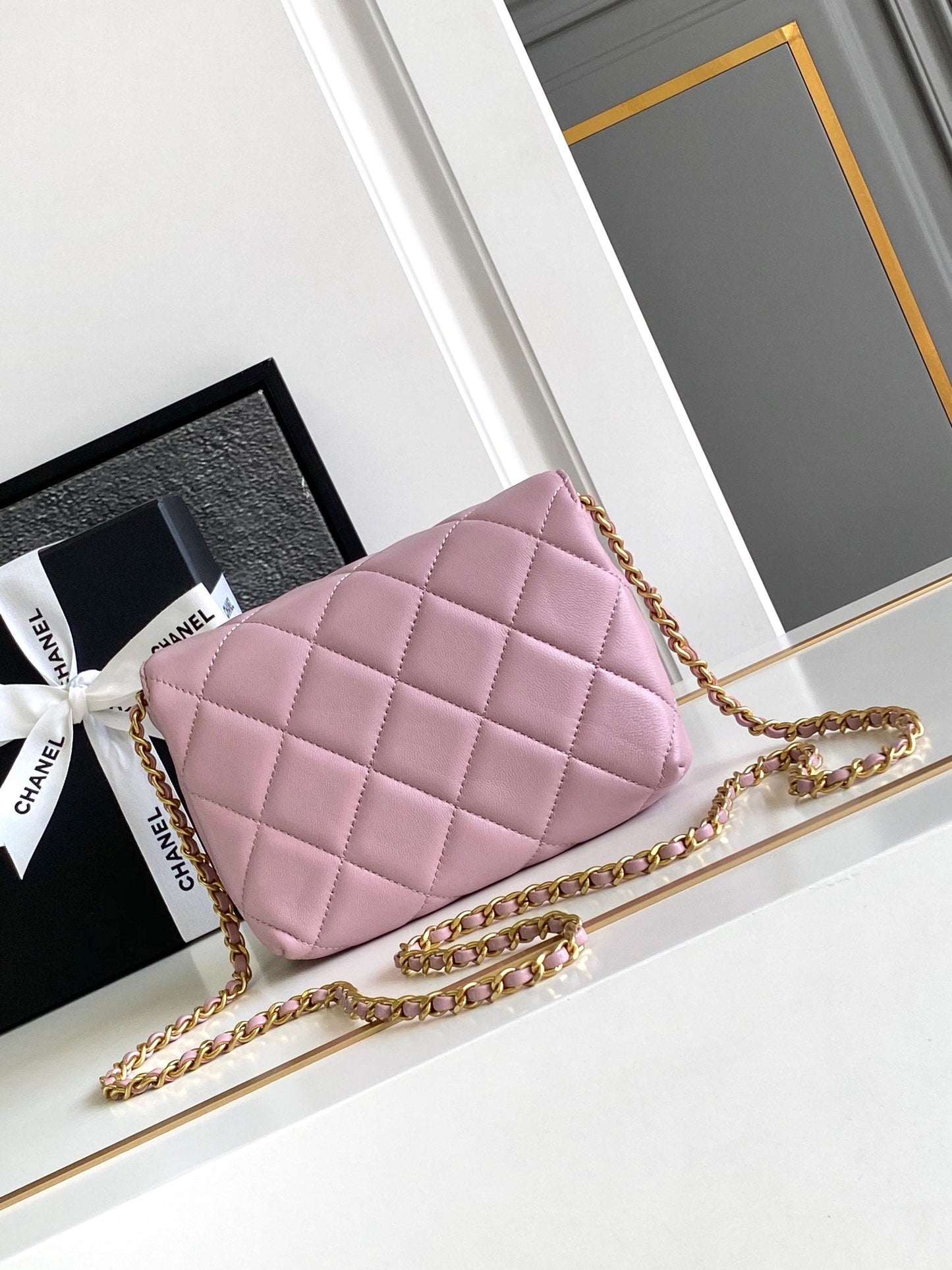 CC MINI 20 FLAP BAG IN LIGHT PINK LAMBSKIN GOLD HARDWARE