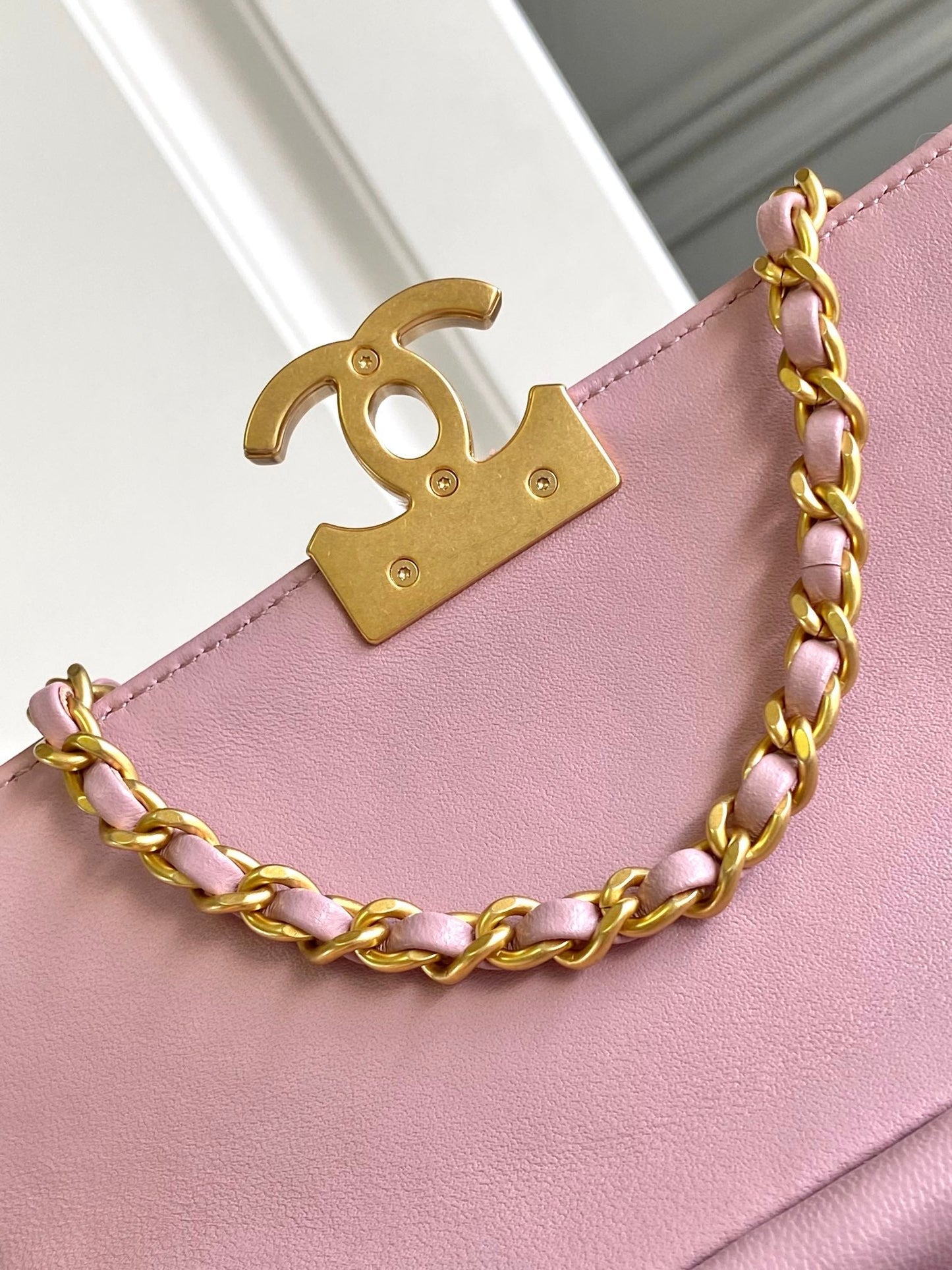 CC MINI 20 FLAP BAG IN LIGHT PINK LAMBSKIN GOLD HARDWARE