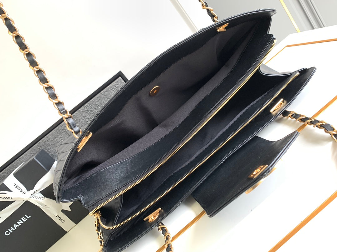 CC LARGE BAG 43 IN BLACK CALFSKIN