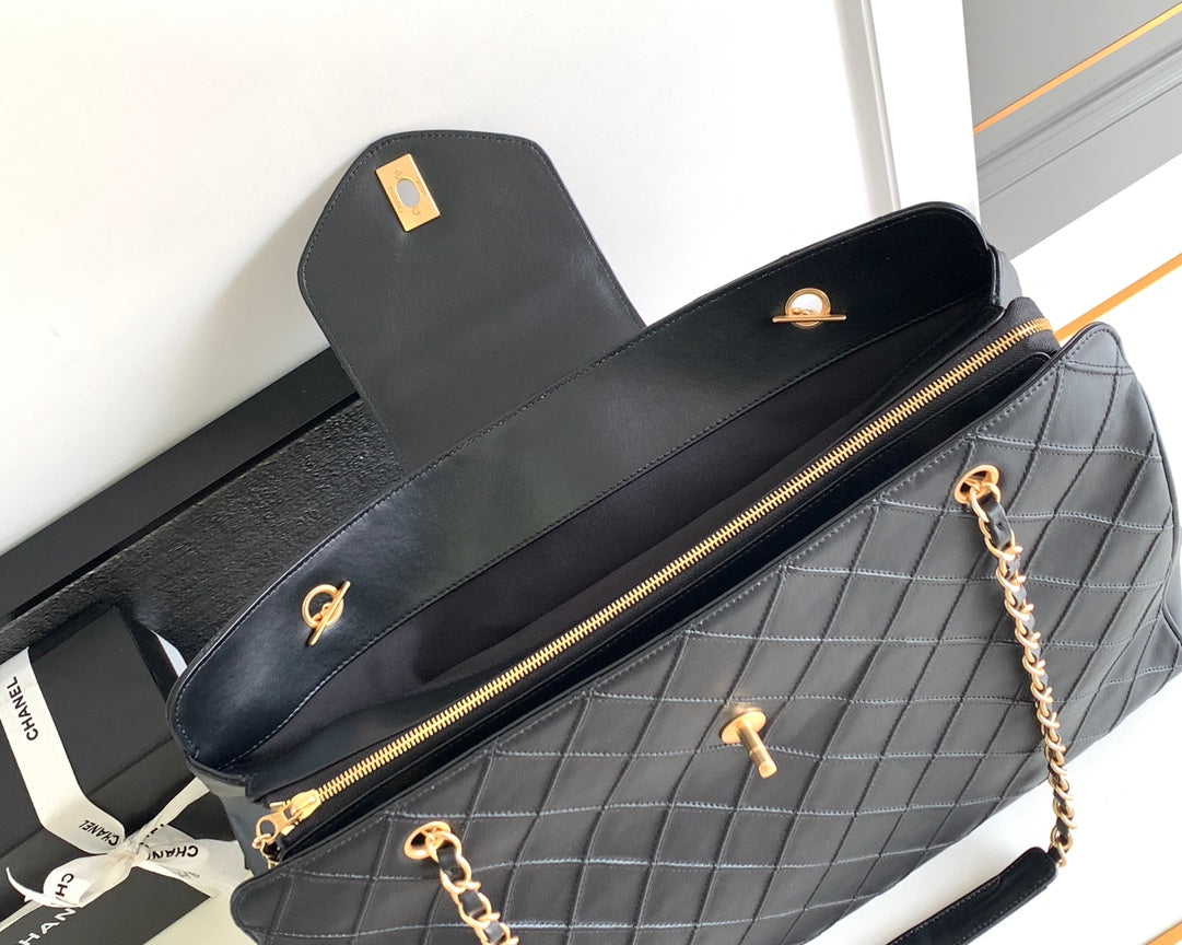 CC LARGE BAG 43 IN BLACK CALFSKIN