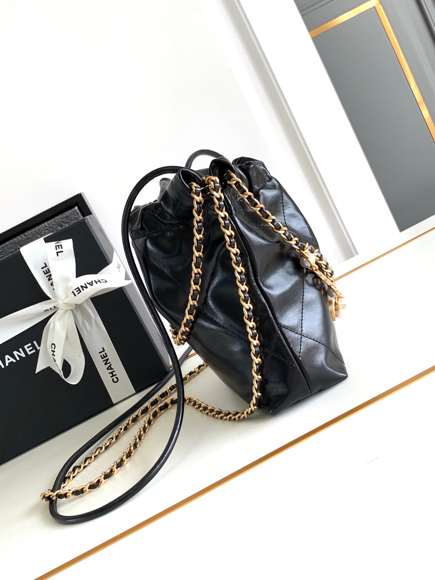 CC MINI 20 BAG IN BLACK SHINNY CALFSKIN WITH GOLD METAL