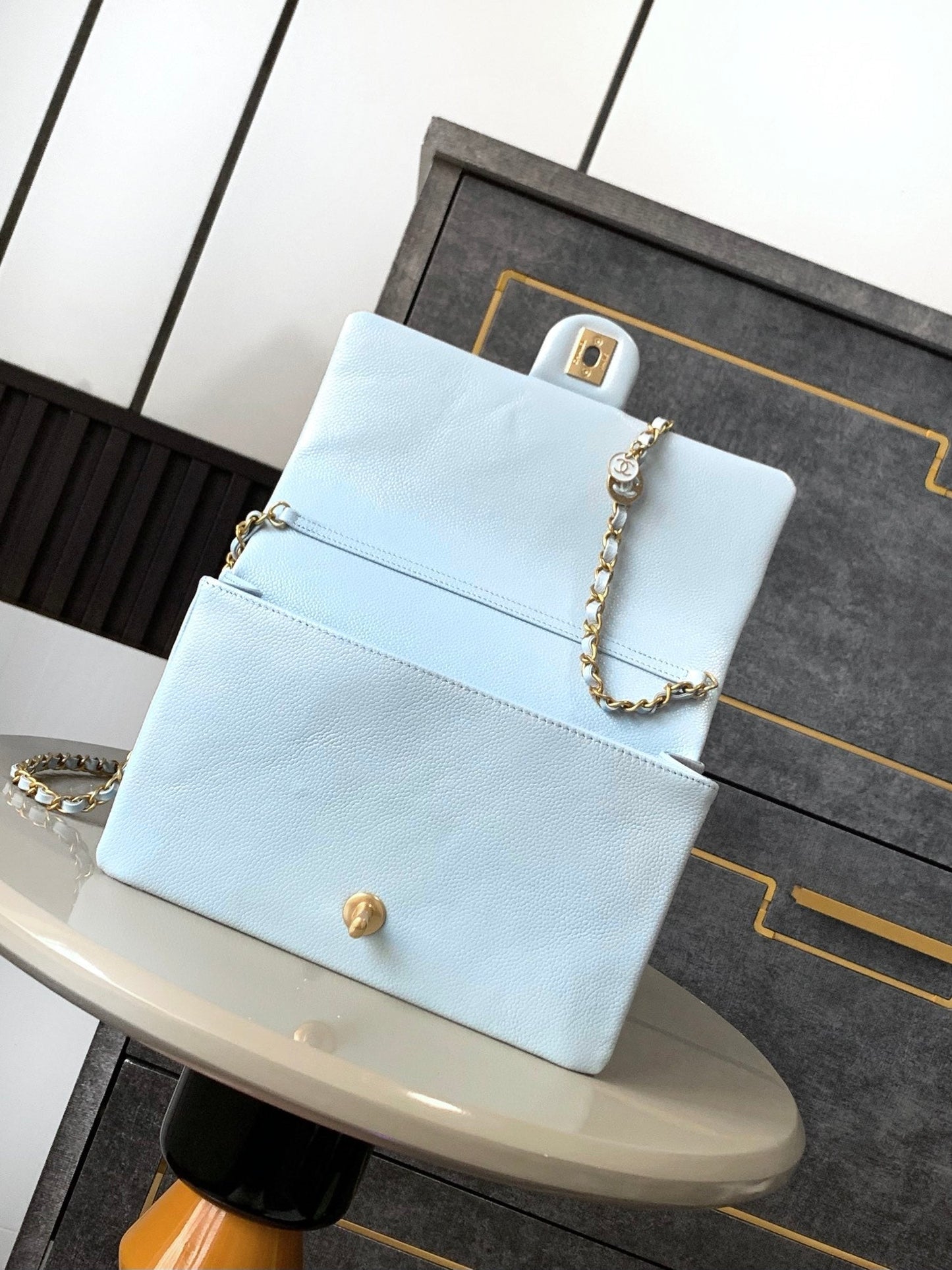 CLASSIC FLAP BAG 22 IN SKY BLUE CALFSKIN GOLD HARDWARE